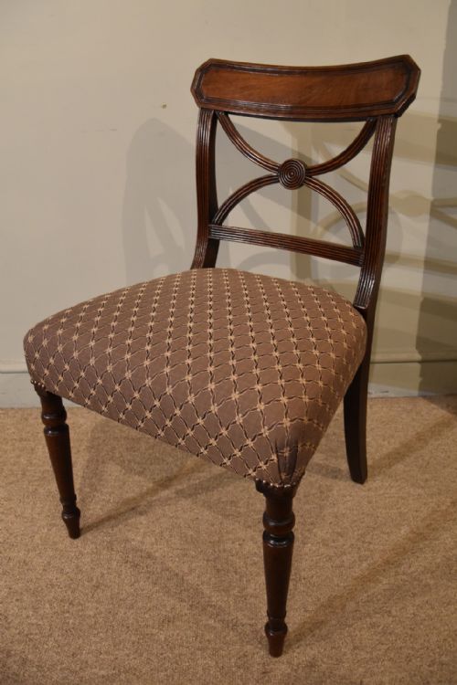 SET OF FOUR REGENCY MAHOGANY DINING CHAIRS - ADDITIONAL PHOTO 4