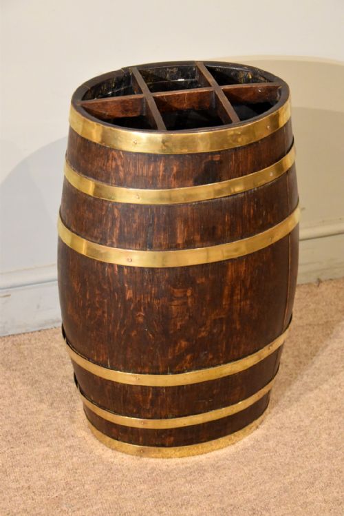large oak brass barrel umbrella stand - CATEGORY: ANTIQUE MISCELLANEOUS - DATED 19TH CENTURY