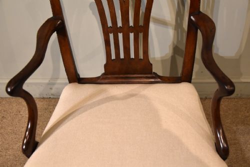MAHOGANY 18TH CENTURY CHIPPENDALE ARMCHAIR - ADDITIONAL PHOTO 5