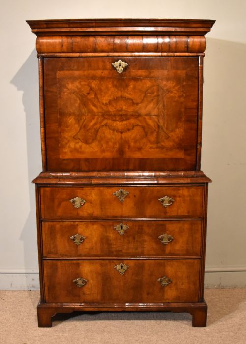queen anne walnut escritoire abattant - CATEGORY: ANTIQUE BUREAU - DATED 18TH CENTURY