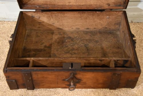 18TH CENTURY OAK AND IRON BOUND DEED STRONG BOX - ADDITIONAL PHOTO 2