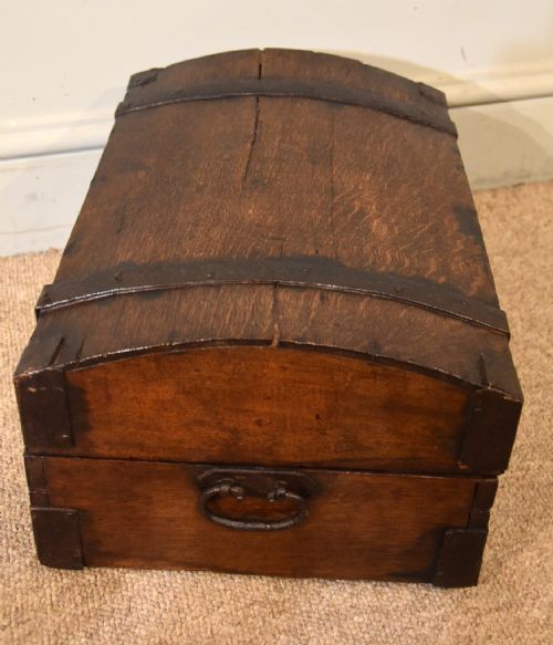 18TH CENTURY OAK AND IRON BOUND DEED STRONG BOX - ADDITIONAL PHOTO 4