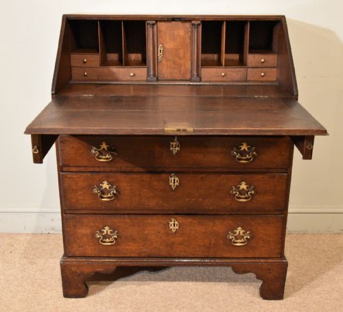 GEORGE III OAK BUREAU - ADDITIONAL PHOTO 2