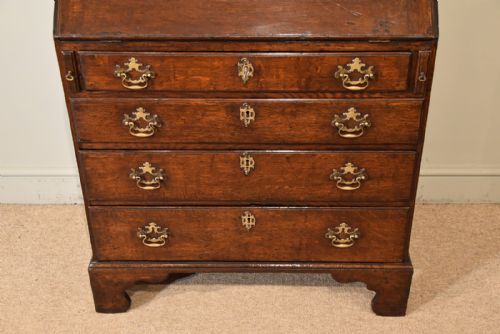 GEORGE III OAK BUREAU - ADDITIONAL PHOTO 5