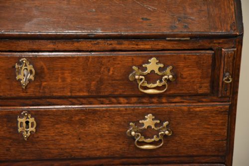 GEORGE III OAK BUREAU - ADDITIONAL PHOTO 6
