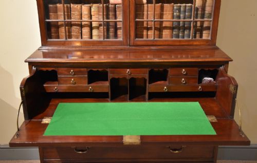 GEORGE III MAHOGANY SECRETAIRE BOOKCASE - ADDITIONAL PHOTO 3