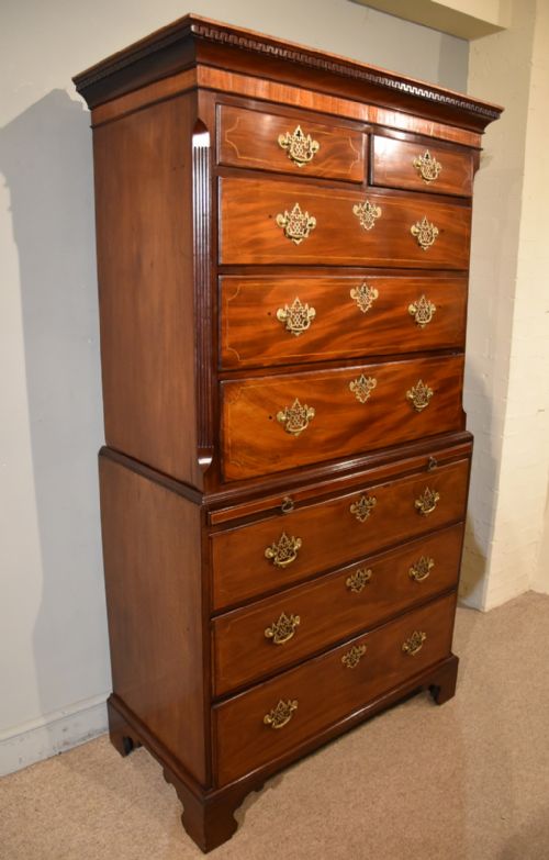 GEORGE III MAHOGANY CHEST ON CHEST WITH BRUSHING SLIDE - ADDITIONAL PHOTO 4