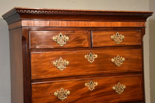 GEORGE III MAHOGANY CHEST ON CHEST WITH BRUSHING SLIDE - ADDITIONAL PHOTO 6