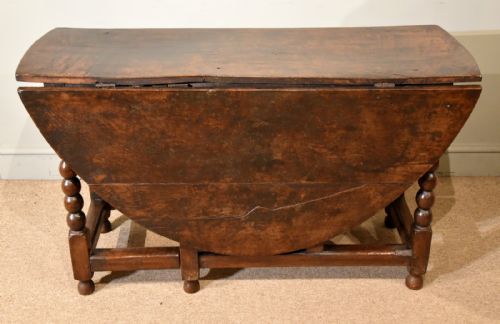 17TH CENTURY OAK BOBBIN TURNED GATELEG TABLE - ADDITIONAL PHOTO 2