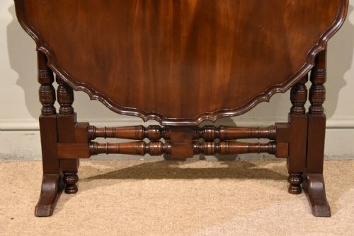 19TH CENTURY MAHOGANY OCCASIONAL TABLE BY CHARLES BAKER - ADDITIONAL PHOTO 7