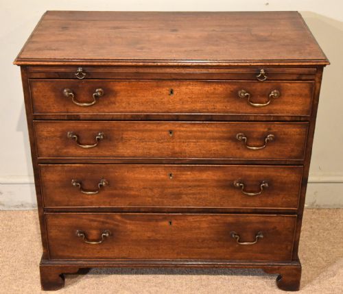 GEORGE III MAHOGANY CHEST OF DRAWERS - ADDITIONAL PHOTO 1