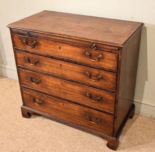 GEORGE III MAHOGANY CHEST OF DRAWERS - ADDITIONAL PHOTO 2