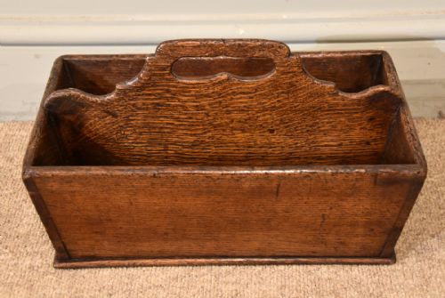18th century country oak cutlery tray - CATEGORY: ANTIQUE MISCELLANEOUS - DATED 18TH CENTURY