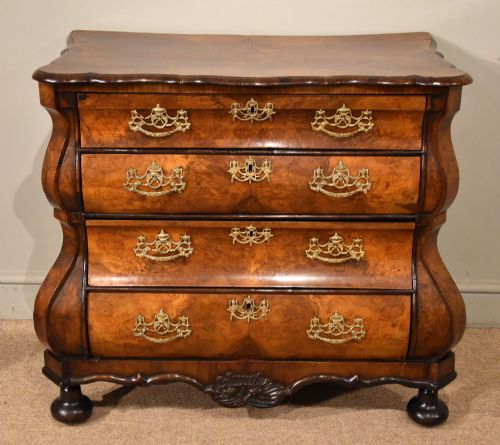 19th century dutch burr walnut chest of drawers - CATEGORY: ANTIQUE CHEST OF DRAWERS - DATED 19TH CENTURY
