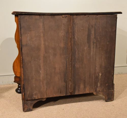 19TH CENTURY DUTCH BURR WALNUT CHEST OF DRAWERS - ADDITIONAL PHOTO 9