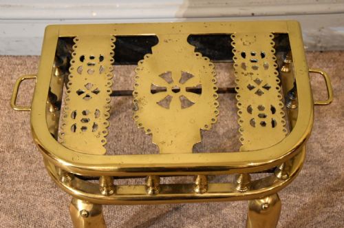 LARGE 19TH CENTURY BRASS STOVE FOOTMAN - ADDITIONAL PHOTO 2