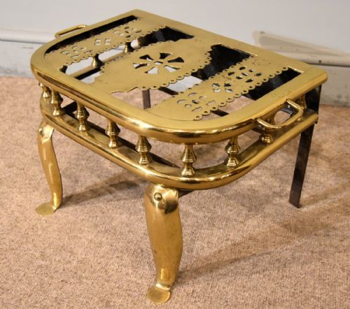 LARGE 19TH CENTURY BRASS STOVE FOOTMAN - ADDITIONAL PHOTO 3