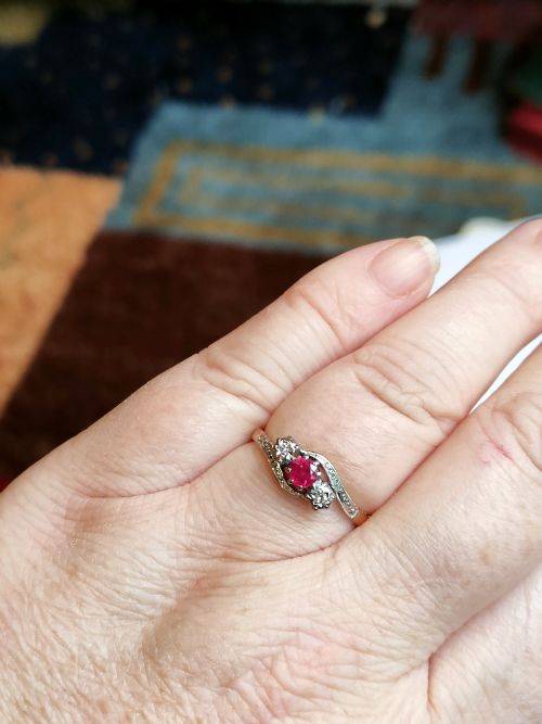 PRETTY ART DECO 18CT GOLD PLATINUM RUBY DIAMOND RING - ADDITIONAL PHOTO 5