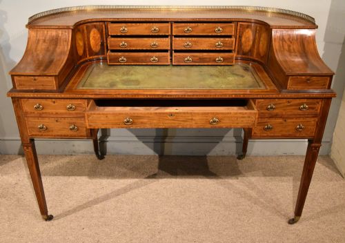 19TH CENTURY MAHOGANY CARLTON HOUSE DESK - ADDITIONAL PHOTO 3