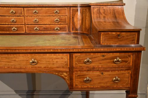 19TH CENTURY MAHOGANY CARLTON HOUSE DESK - ADDITIONAL PHOTO 11