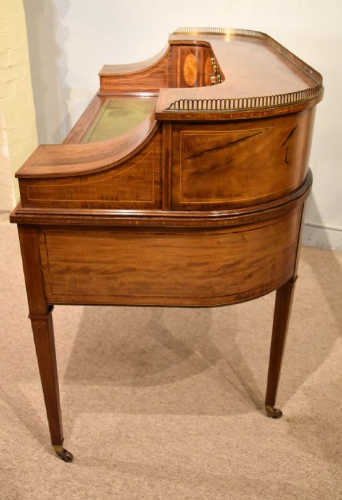 19TH CENTURY MAHOGANY CARLTON HOUSE DESK - ADDITIONAL PHOTO 12