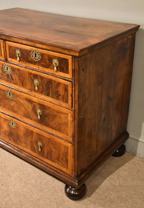 17TH CENTURY WALNUT CHEST OF DRAWERS - ADDITIONAL PHOTO 5