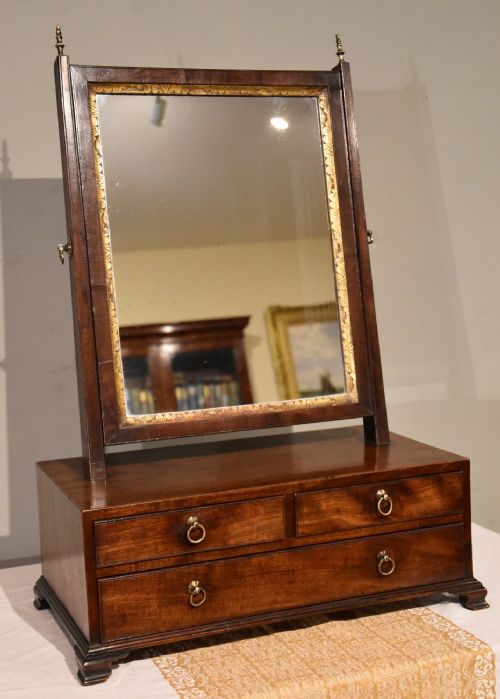 george iii mahogany dressing mirror - CATEGORY: ANTIQUE MIRRORS - DATED 17TH CENTURY