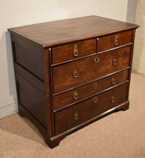 17TH CENTURY OAK COTTAGE CHEST OF DRAWERS - ADDITIONAL PHOTO 4