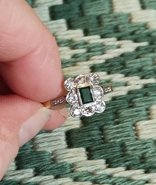 ART DECO 18CT GOLD PLATINUM EMERALD DIAMOND CLUSTER RING - ADDITIONAL PHOTO 7