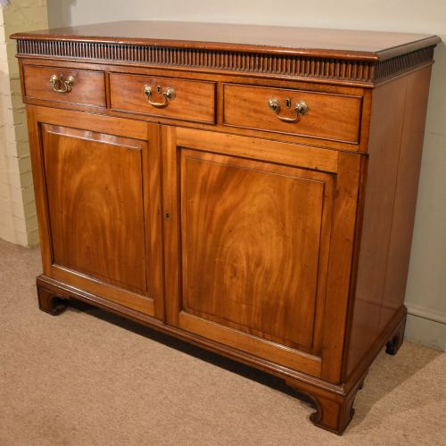 GEORGE III MAHOGANY DWARF LINEN PRESS CUPBOARD - ADDITIONAL PHOTO 8