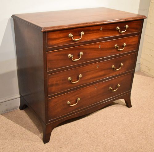 SMALL GEORGE III HEPPLEWHITE DESIGN CHEST OF DRAWERS - ADDITIONAL PHOTO 3