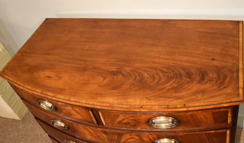 SHERATON GEORGE III MAHOGANY BOW FRONTED CHEST OF DRAWERS - ADDITIONAL PHOTO 2