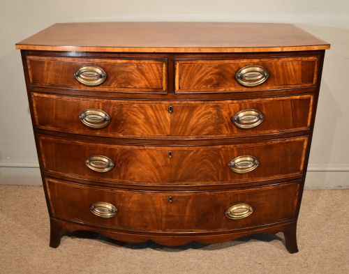 SHERATON GEORGE III MAHOGANY BOW FRONTED CHEST OF DRAWERS - ADDITIONAL PHOTO 5