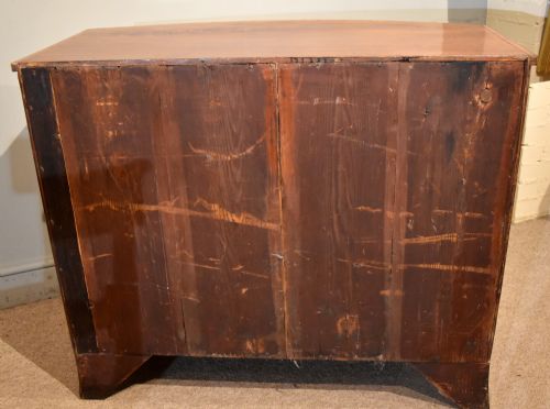 SHERATON GEORGE III MAHOGANY BOW FRONTED CHEST OF DRAWERS - ADDITIONAL PHOTO 8