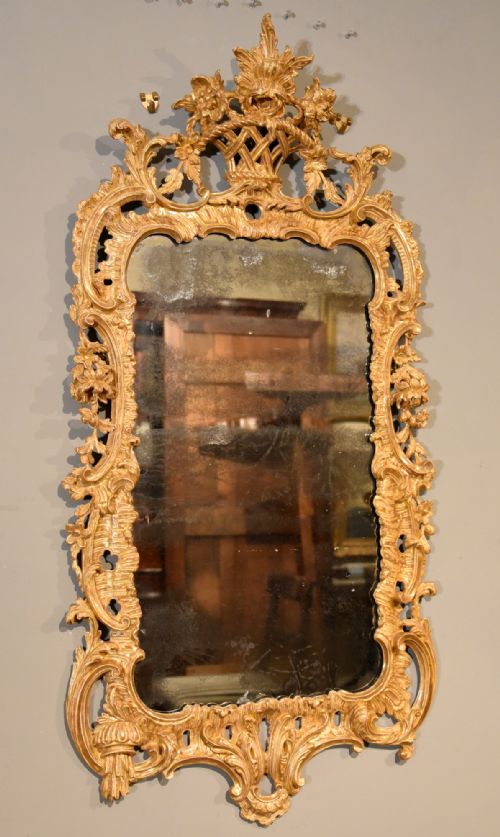 18TH CENTURY CARVED GILTWOOD MIRROR - ADDITIONAL PHOTO 1