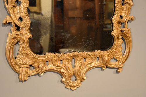 18TH CENTURY CARVED GILTWOOD MIRROR - ADDITIONAL PHOTO 2