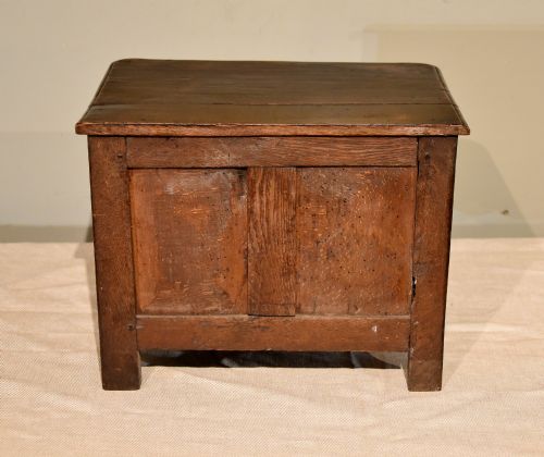 MINIATURE OAK AND WALNUT CHEST OF DRAWERS - ADDITIONAL PHOTO 4