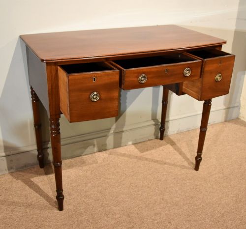 REGENCY MAHOGANY BOWFRONT DRESSINGWRITING TABLE - ADDITIONAL PHOTO 3