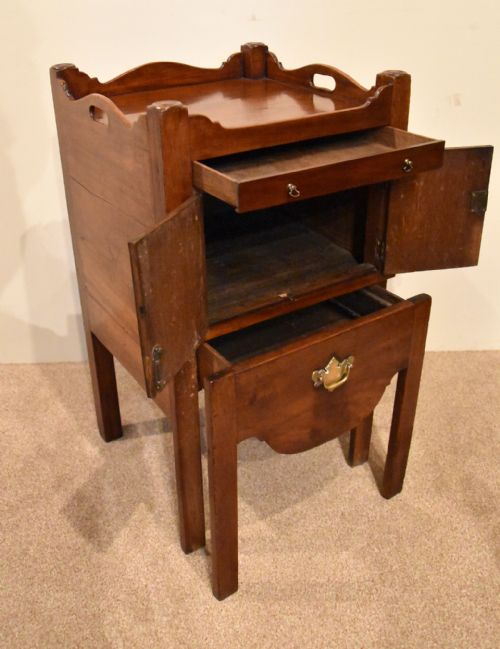 GEORGE III MAHOGANY BEDSIDE CABINET - ADDITIONAL PHOTO 2