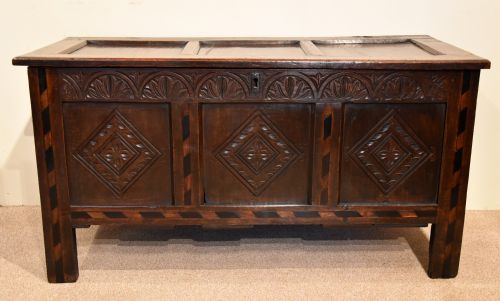 17th century english oak coffer - CATEGORY: ANTIQUE CHESTS - DATED 17TH CENTURY