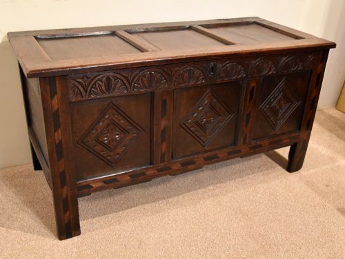 17TH CENTURY ENGLISH OAK COFFER - ADDITIONAL PHOTO 2