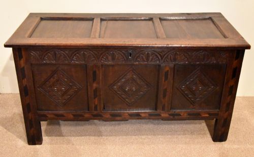 17TH CENTURY ENGLISH OAK COFFER - ADDITIONAL PHOTO 3