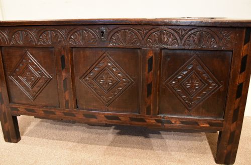 17TH CENTURY ENGLISH OAK COFFER - ADDITIONAL PHOTO 6