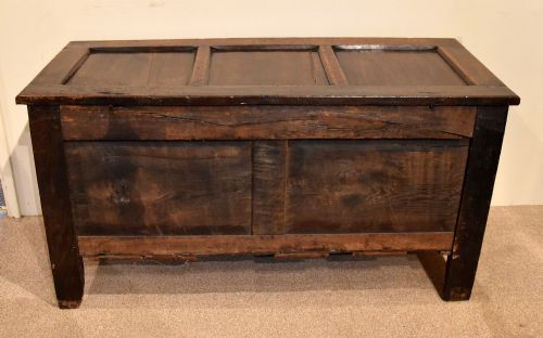 17TH CENTURY ENGLISH OAK COFFER - ADDITIONAL PHOTO 7