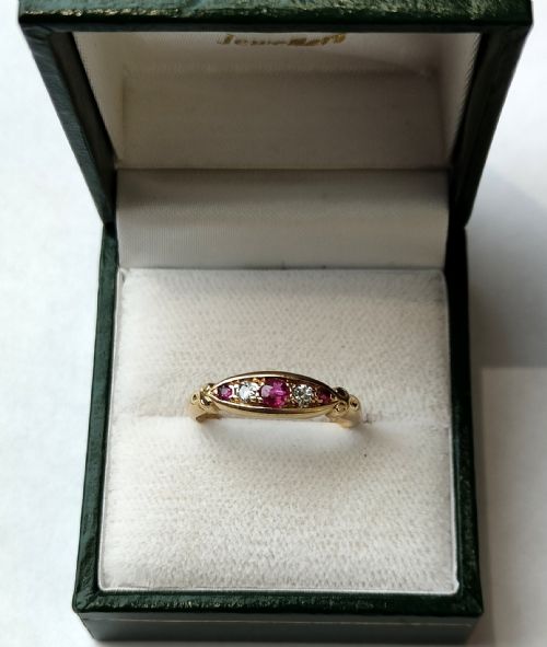 PRETTY VICTORIAN 18CT GOLD RUBY DIAMOND RUBOVER RING SIZE P USA 734 - ADDITIONAL PHOTO 1