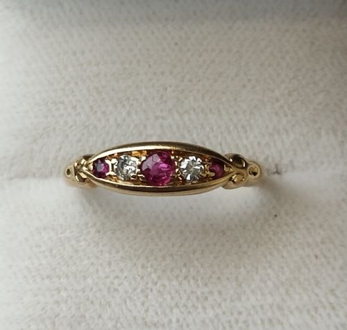 PRETTY VICTORIAN 18CT GOLD RUBY DIAMOND RUBOVER RING SIZE P USA 734 - ADDITIONAL PHOTO 2