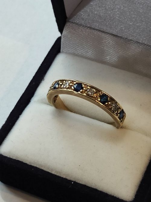 VINTAGE 50S 18CT GOLD SAPPHIRE DIAMOND HALF ETERNITY RING SIZE N - ADDITIONAL PHOTO 1