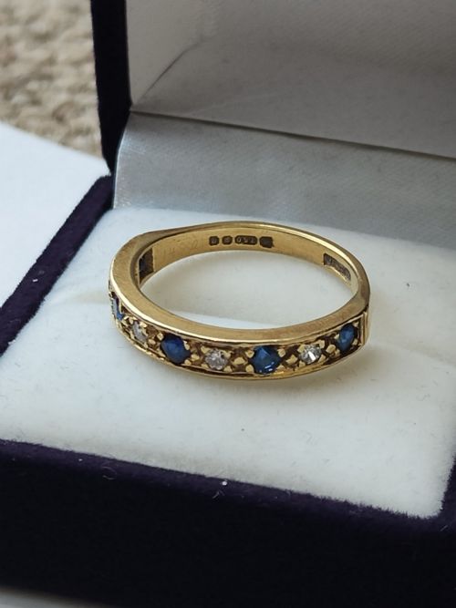 VINTAGE 50S 18CT GOLD SAPPHIRE DIAMOND HALF ETERNITY RING SIZE N - ADDITIONAL PHOTO 6