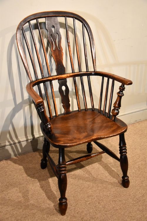 19th century ash and elm windsor armchair - CATEGORY: ANTIQUE CHAIRS - DATED 19TH CENTURY