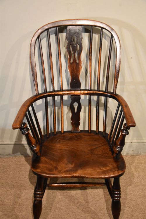 19TH CENTURY ASH AND ELM WINDSOR ARMCHAIR - ADDITIONAL PHOTO 4